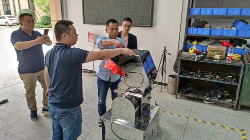 中南藥機：物料試機，認真服務每一位客戶